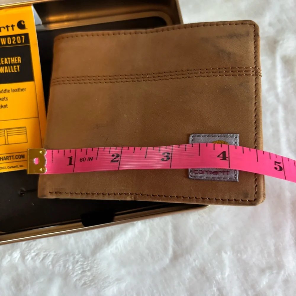 Carhartt Men's Saddle Leather Bifold Wallet NWT&B